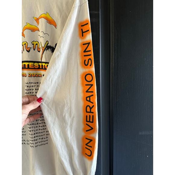 Bad Bunny Official Un Verano Sin Ti Crew Neck Concert Music T-Shirt Size small - Picture 2 of 6